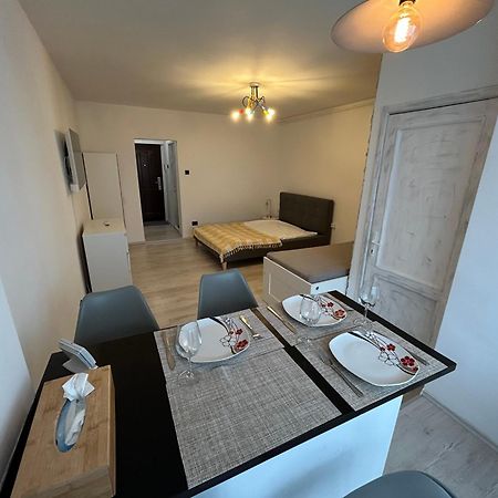 Luxury Studios - Soarelui 10 Brasov Bagian luar foto