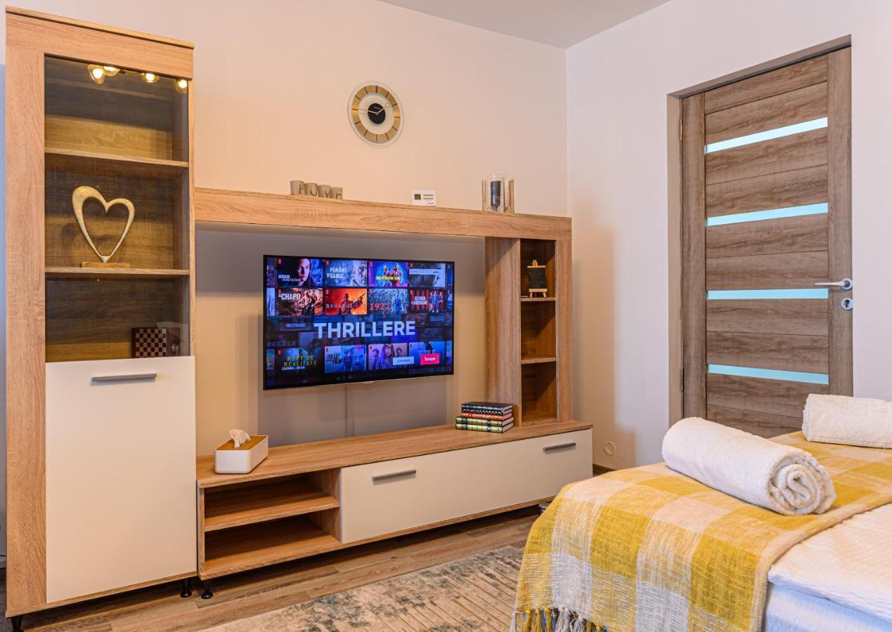 Luxury Studios - Soarelui 10 Brasov Bagian luar foto